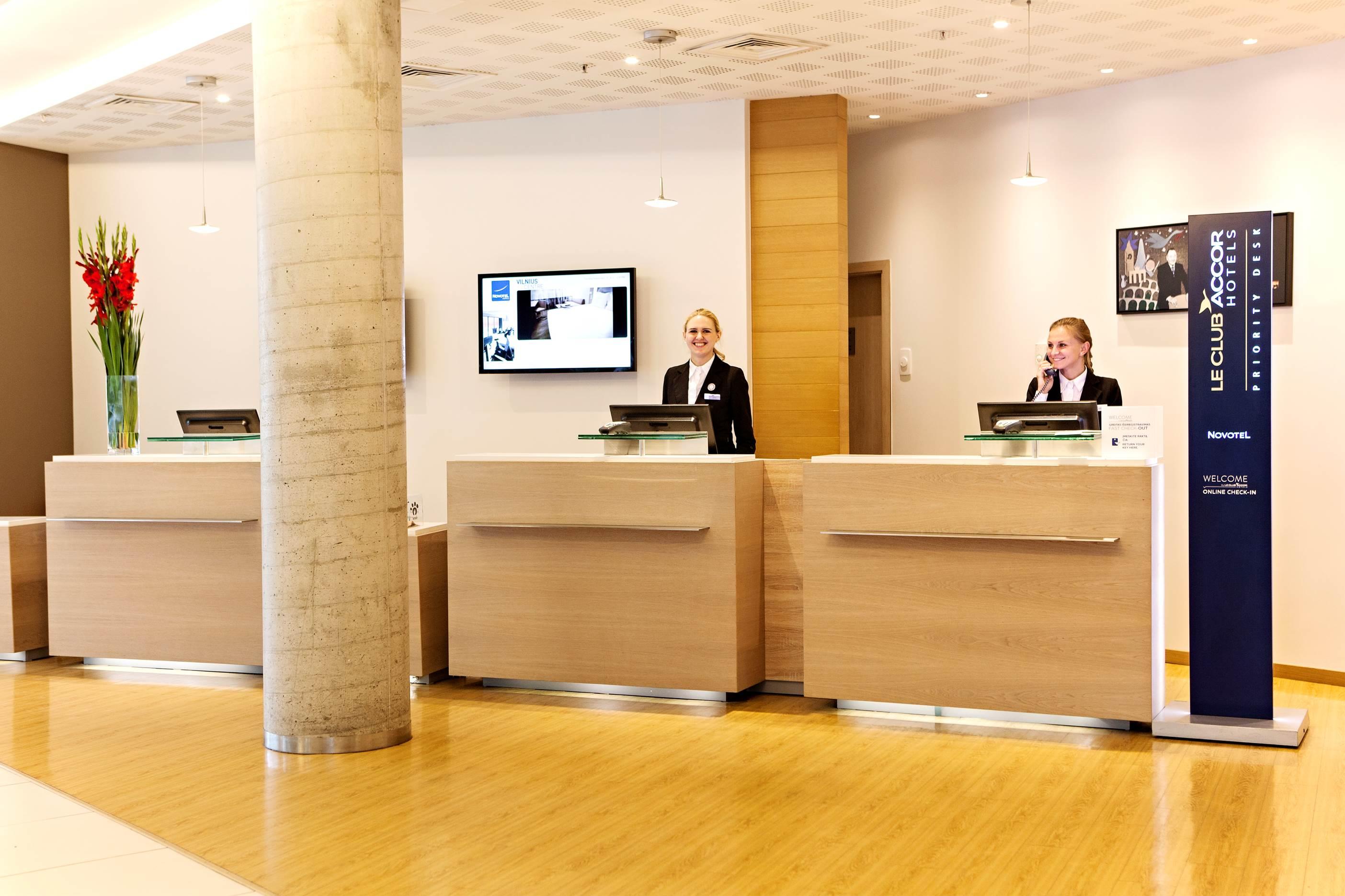 Отель Novotel Centre