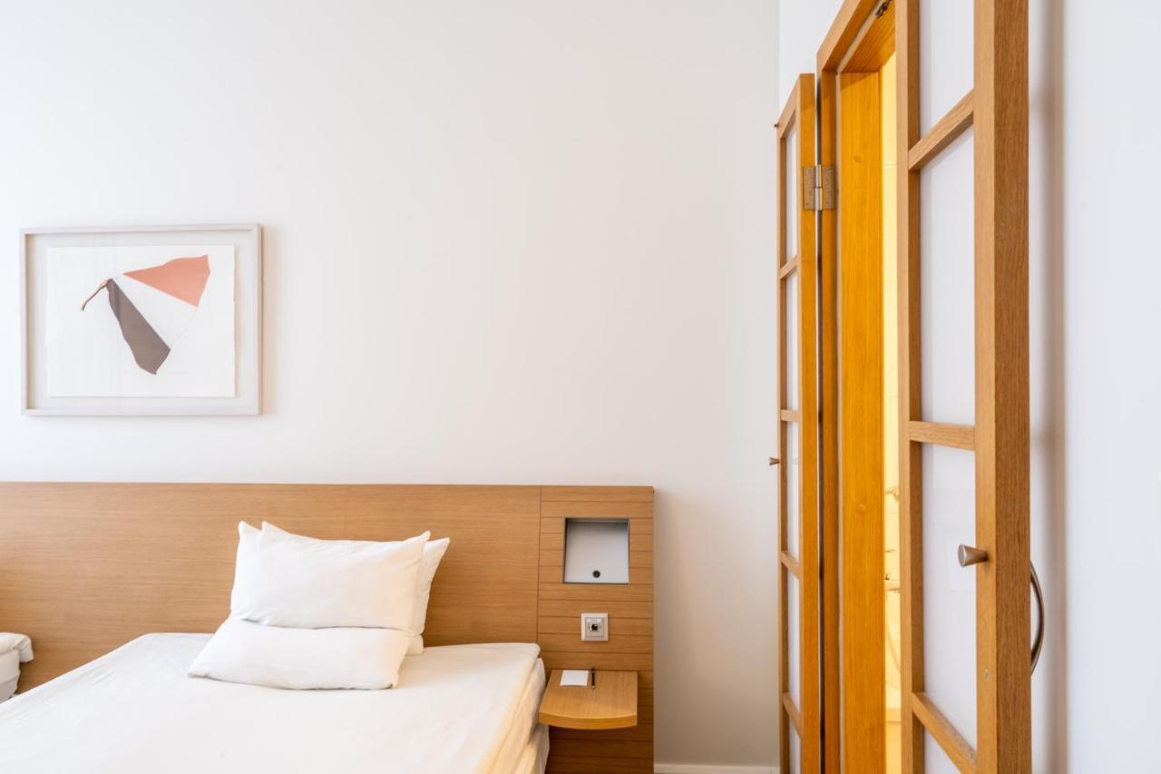 Отель Novotel Centre 4*